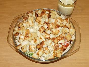 заставка к статье о приготовлении холодных закусок, фото из рецепта салата Цезарь