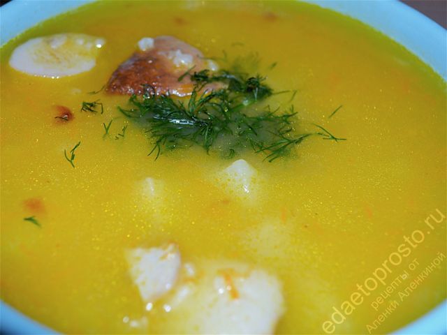 постный суп с белыми грибами готов