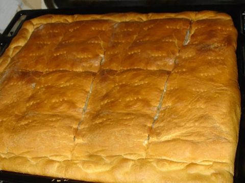 на фото вкусный пирог из кролика