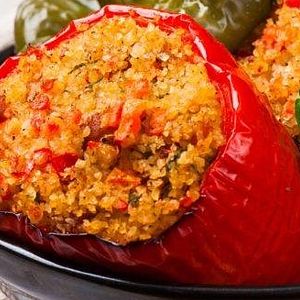 Фаршированный перец с курицей и булгуром