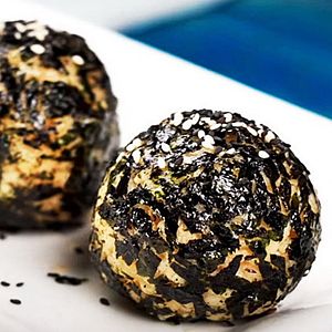 Протеиновые шарики из фиников и орехов