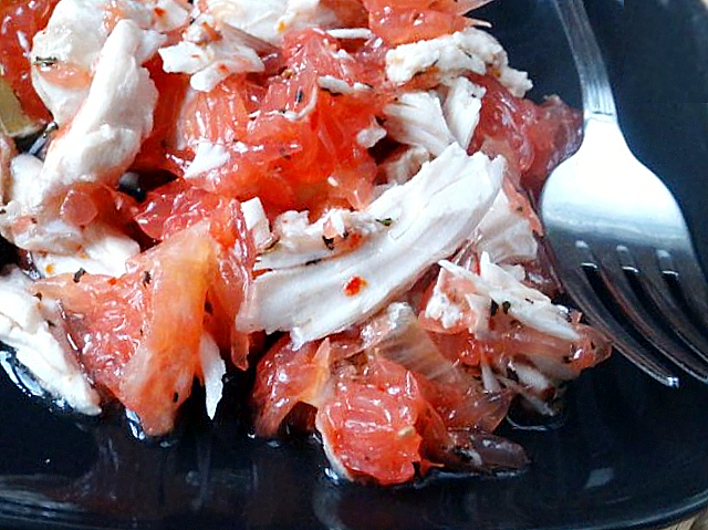 фото салата с курицей и грейпфрутом